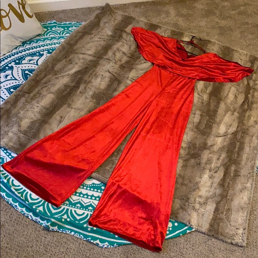 Off the shoulder Velvet Jumpsuit